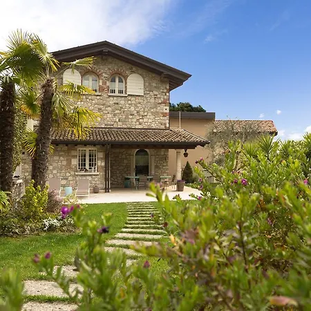 Dei Colori Villa